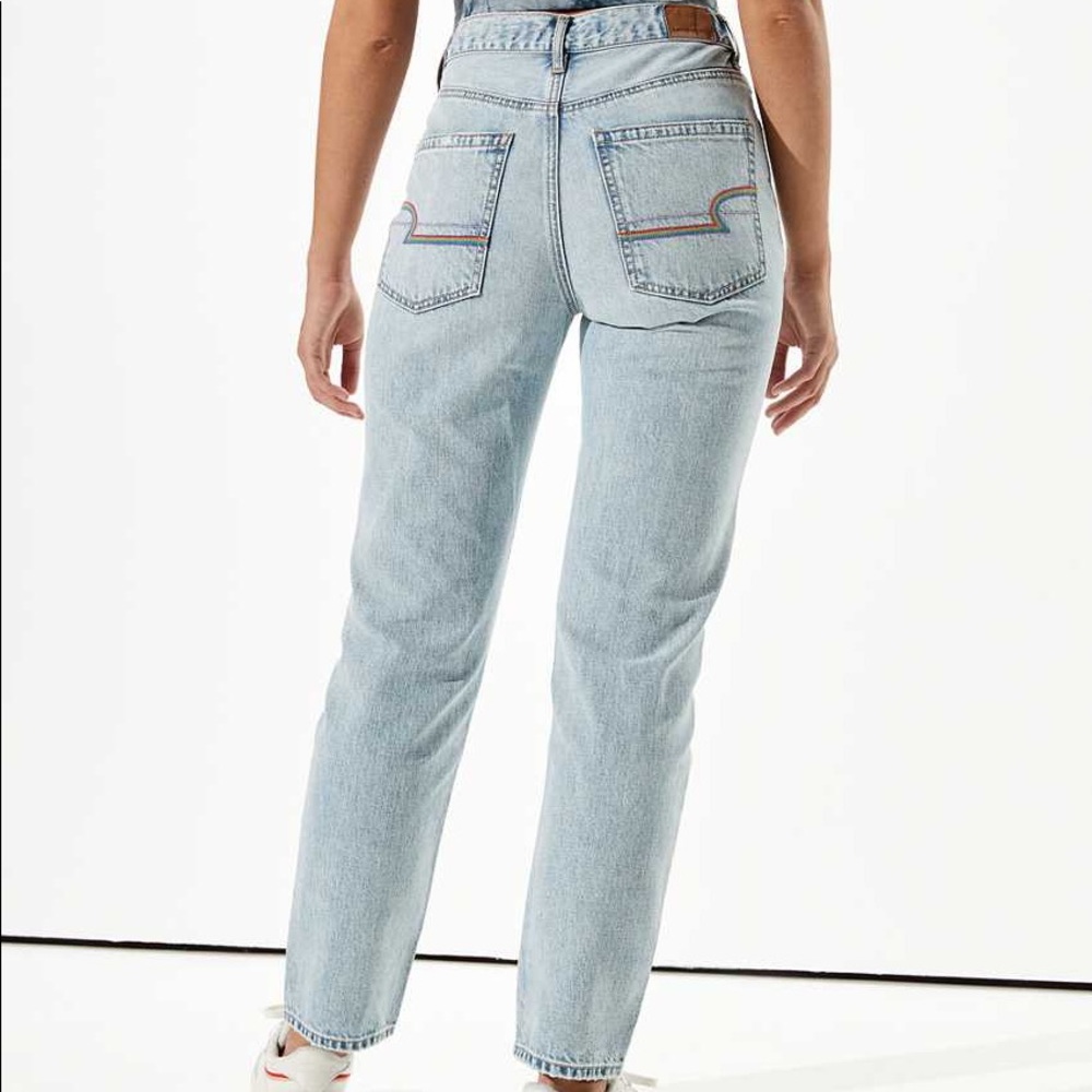 AE 90s Boyfriend Jeans